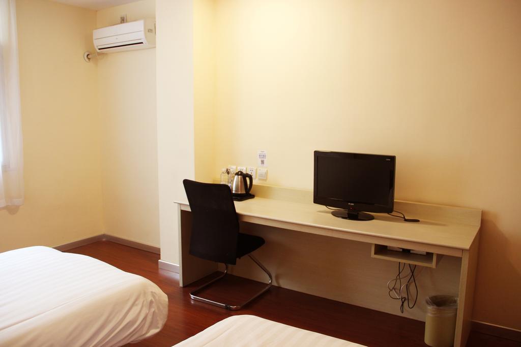 Hanting Express Jinzhou Luoyang Road Central Avenue Стая снимка