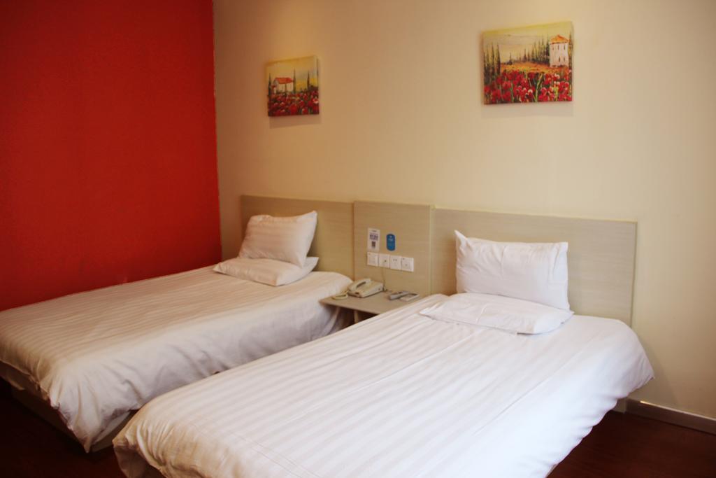 Hanting Express Jinzhou Luoyang Road Central Avenue Стая снимка